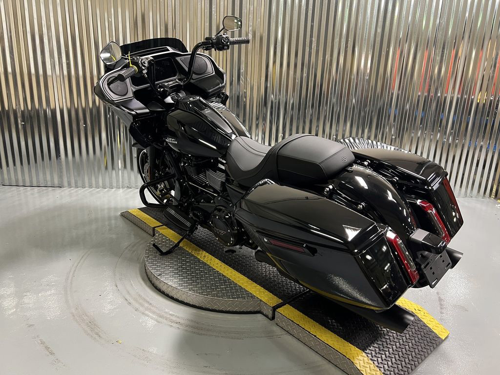 Road Glide®