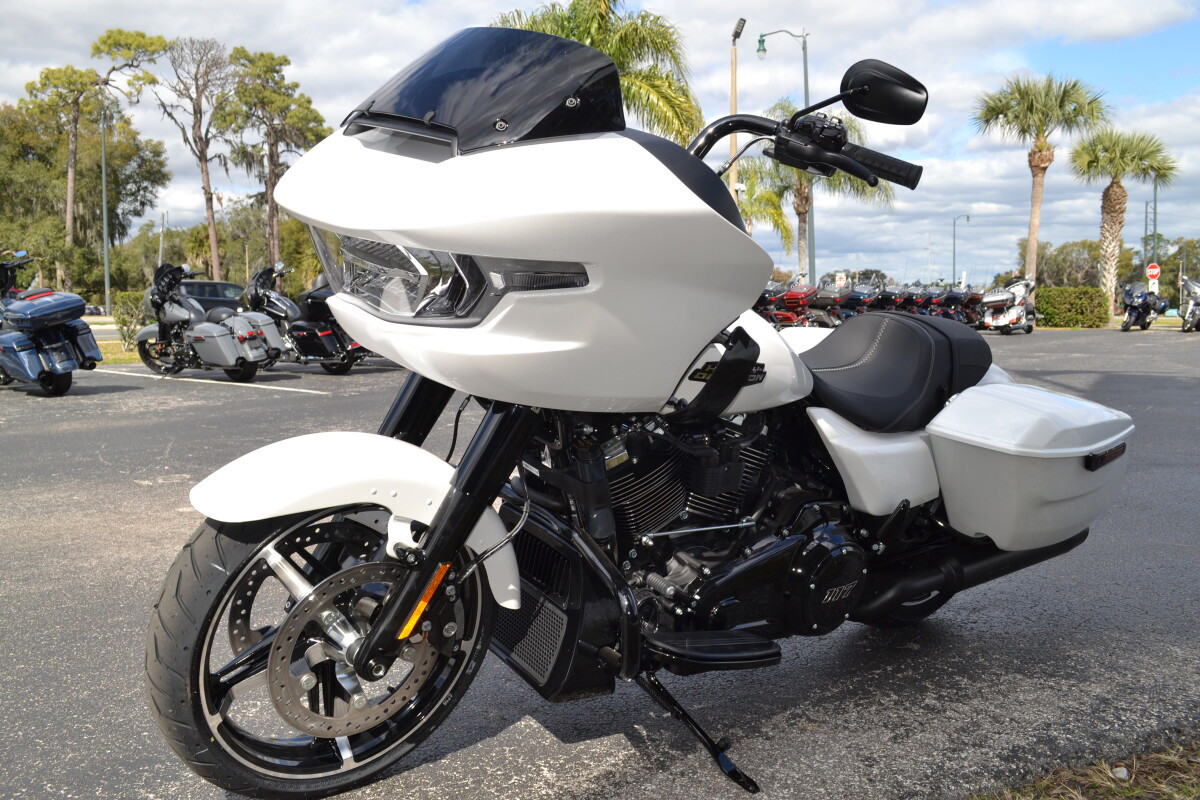 Road Glide®