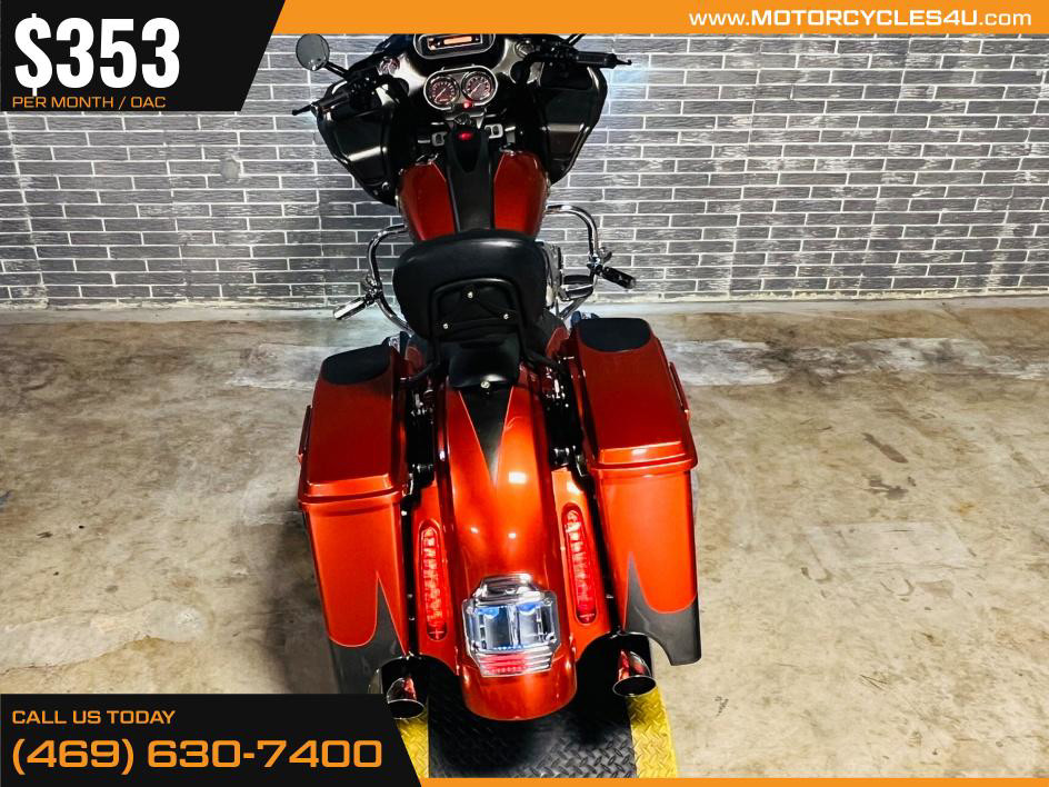 CVO™ Road Glide® Custom 