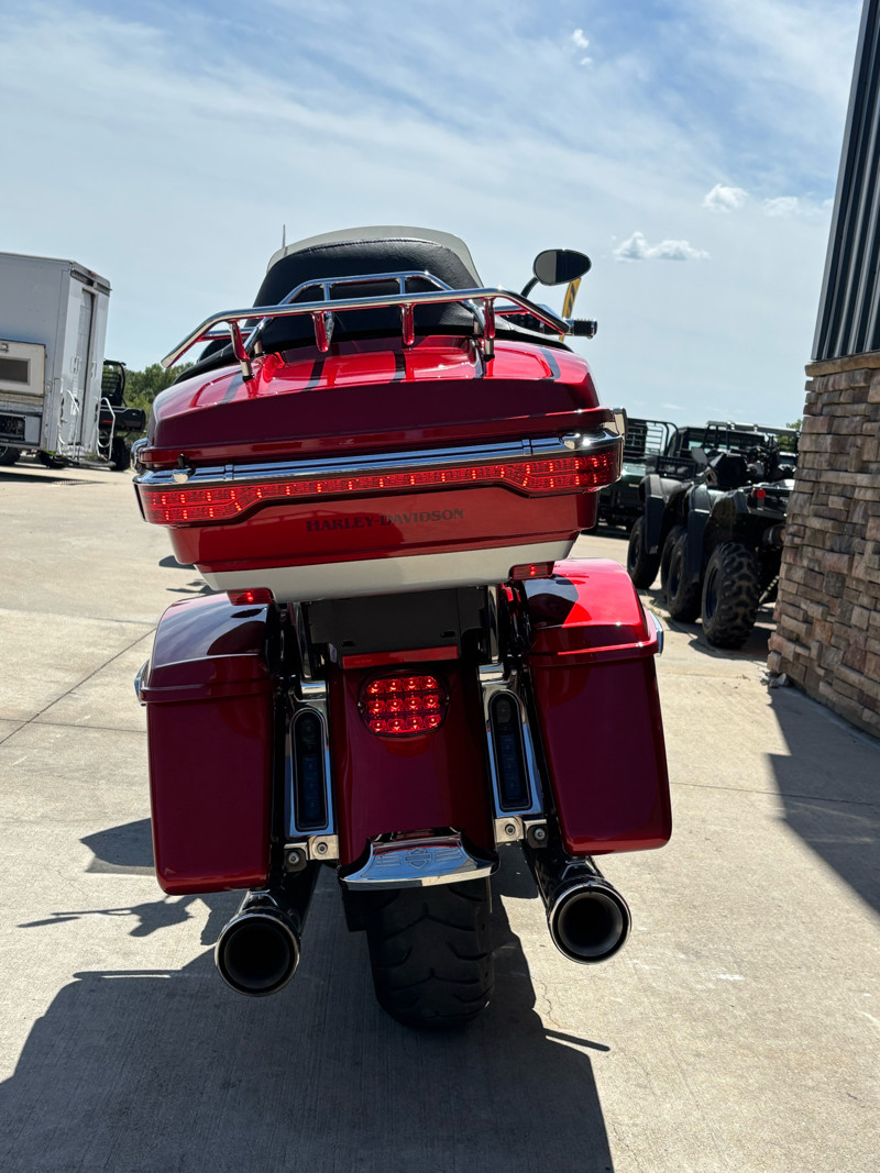 Road Glide® Ultra