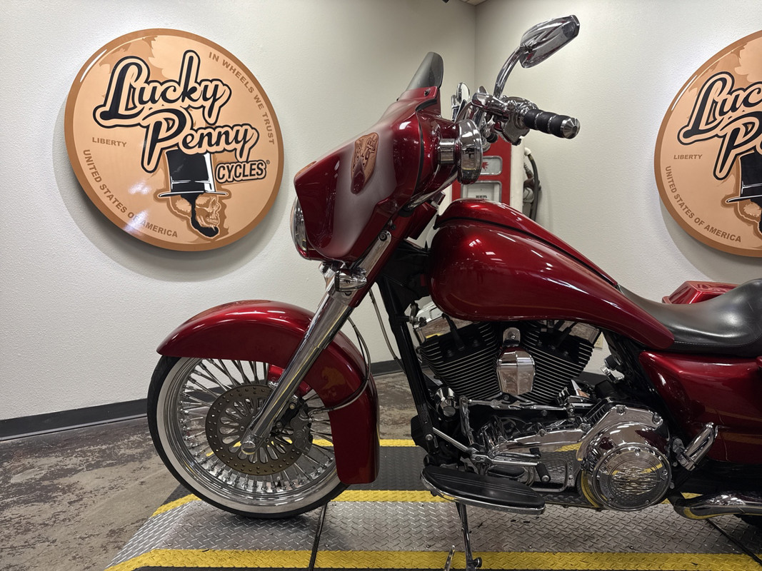 Street Glide®