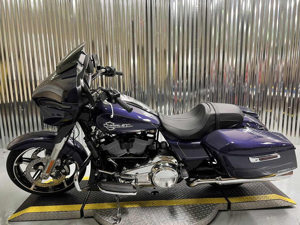 Street Glide®