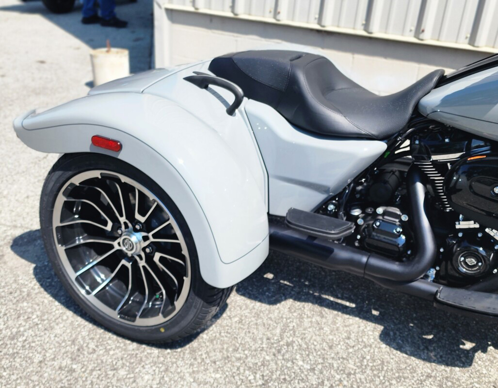 Road Glide® 3