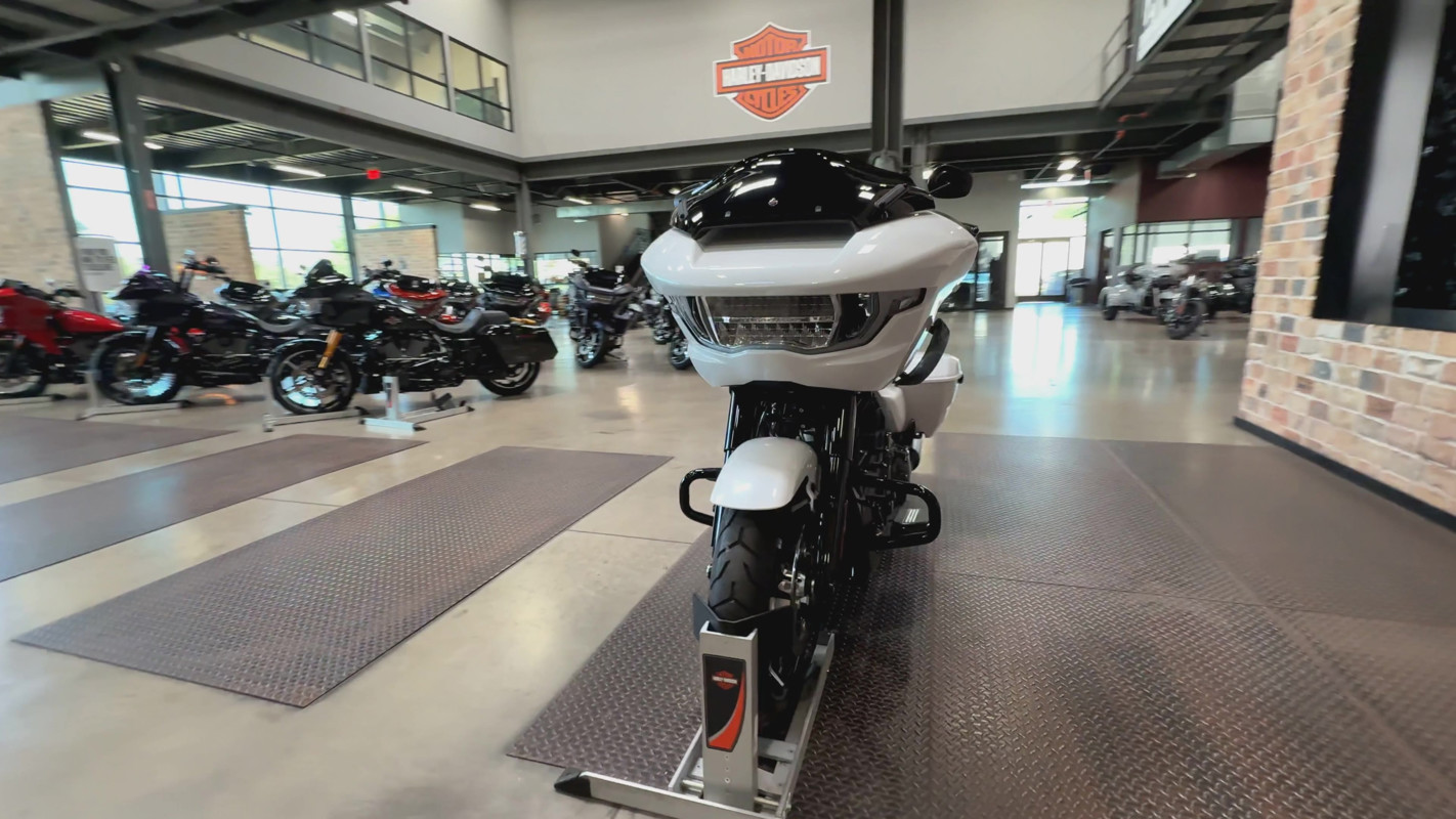 Road Glide®