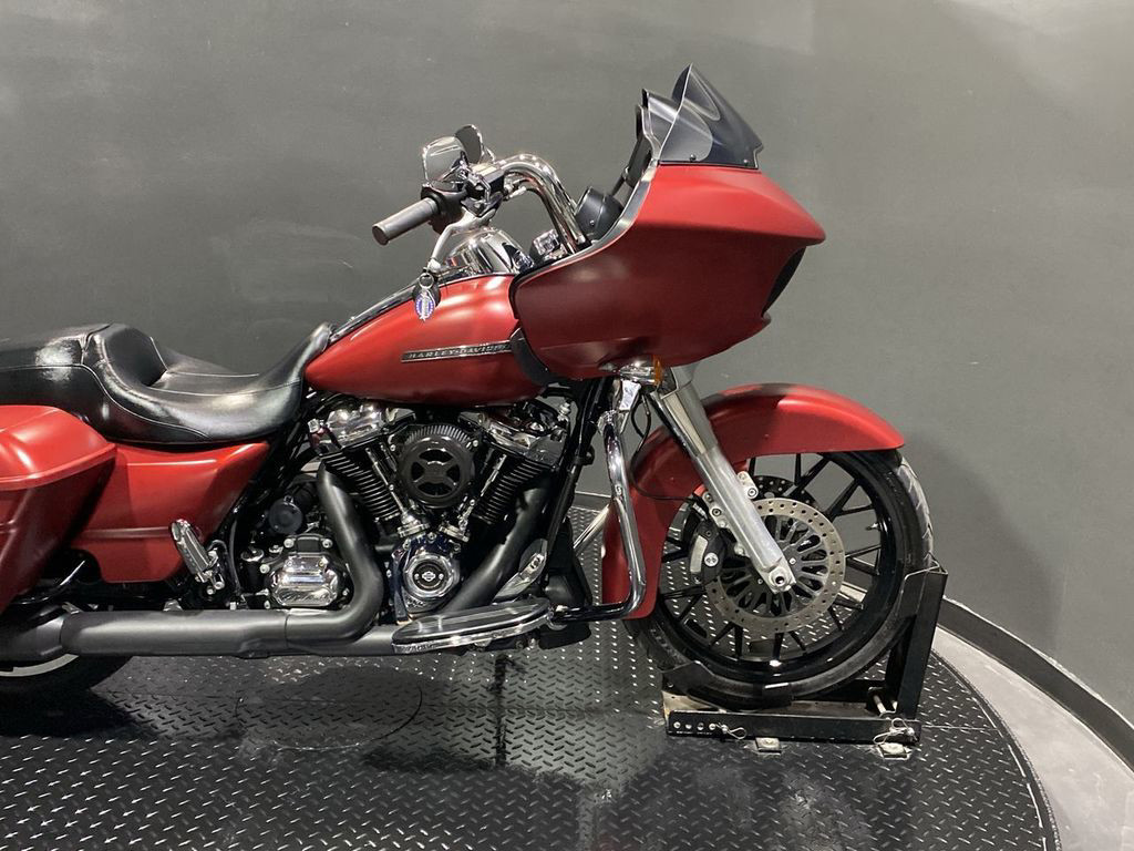 Road Glide®