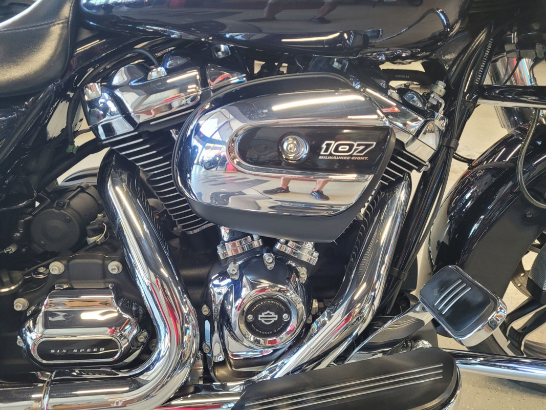 Street Glide®