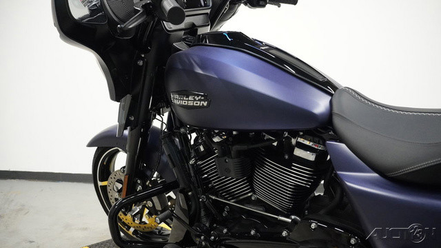 Street Glide®