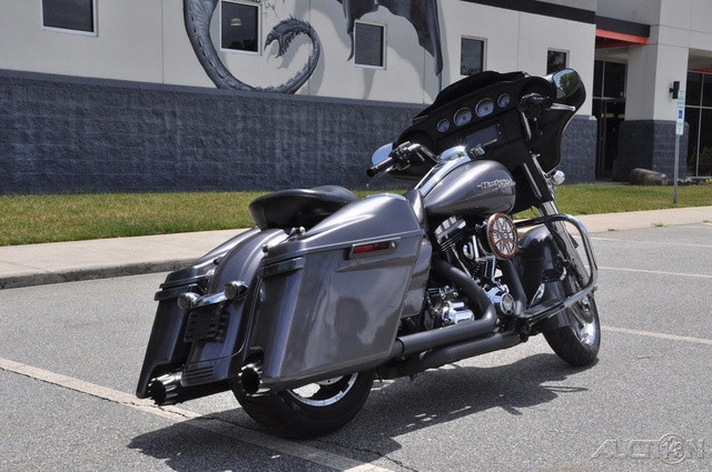 Street Glide®