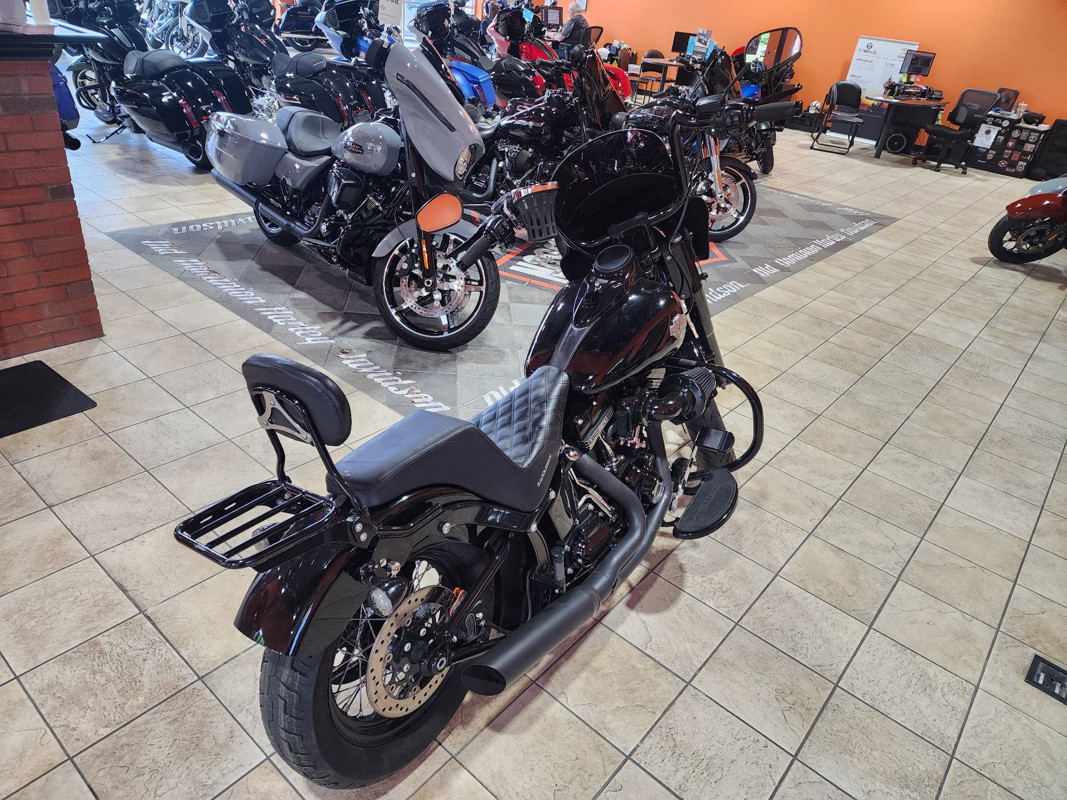 Softail® Slim® S