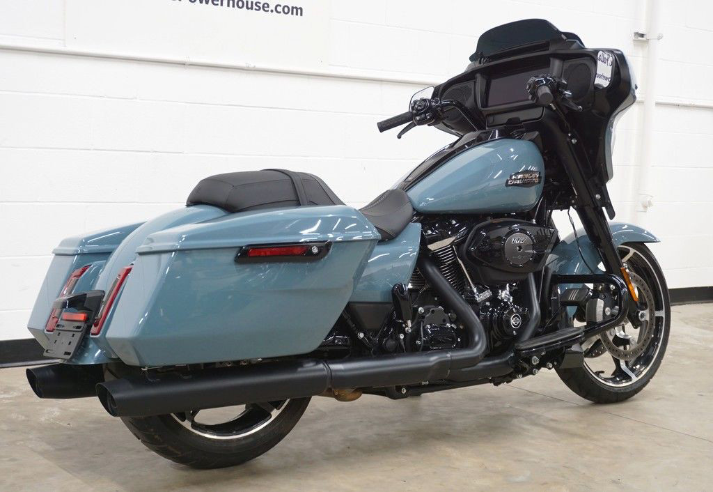 Street Glide®