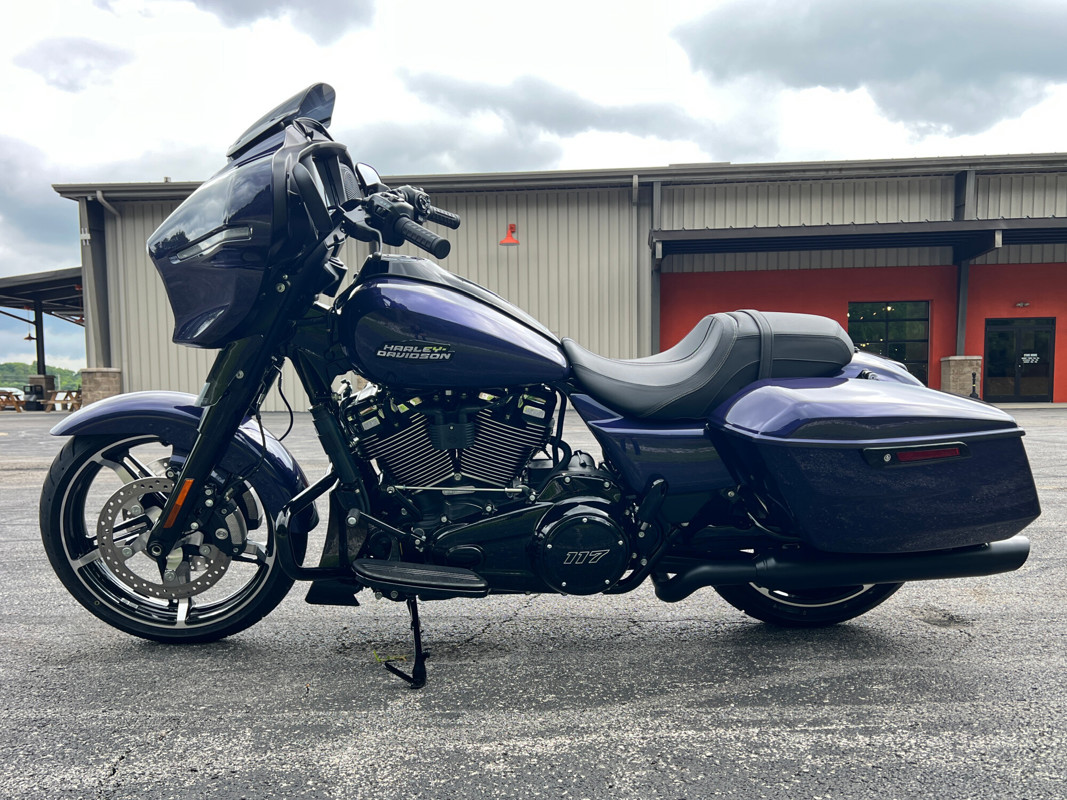 Street Glide®
