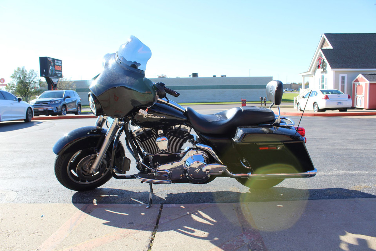 Street Glide®