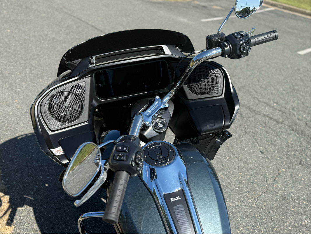 Road Glide®