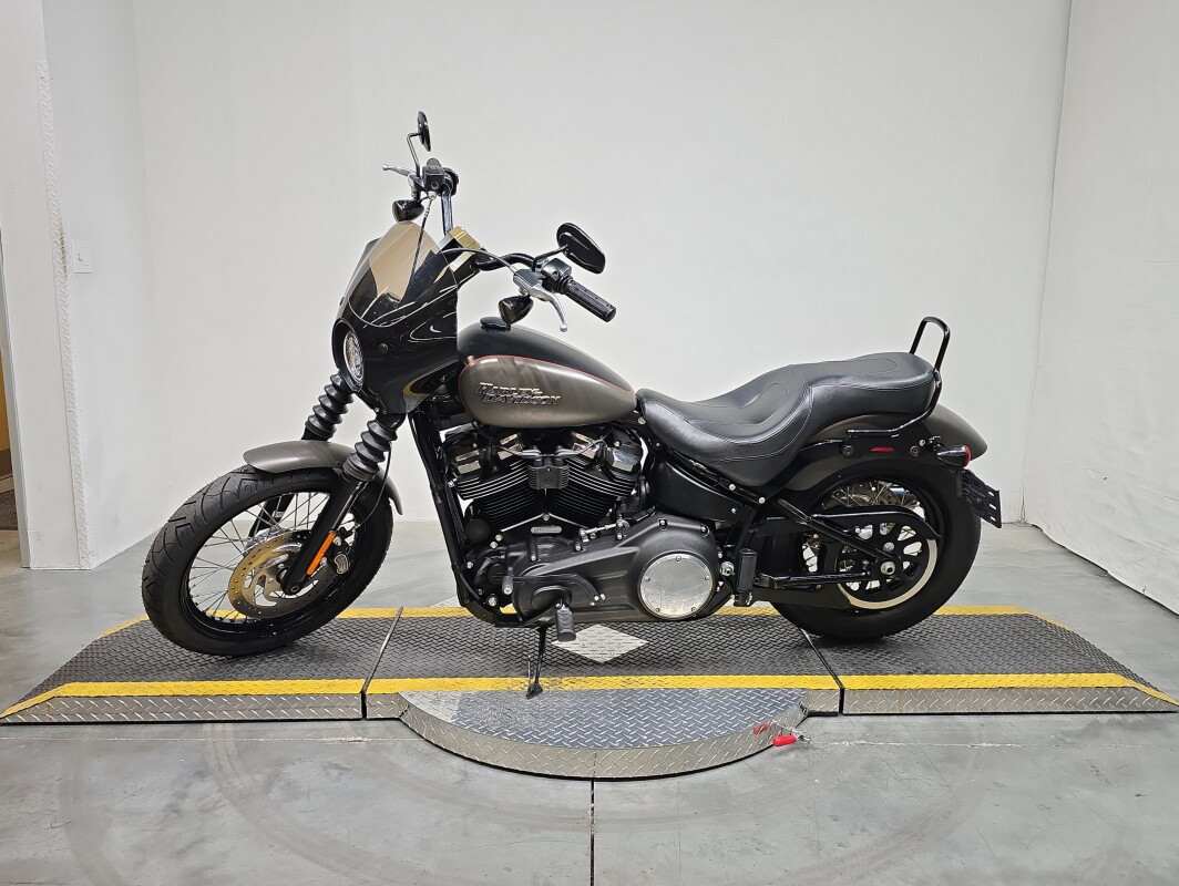 Softail® Street Bob®