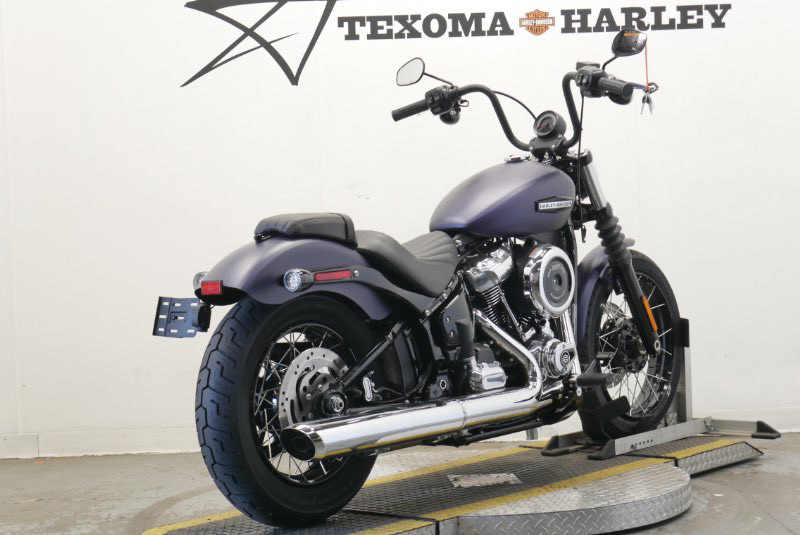 Street Bob®