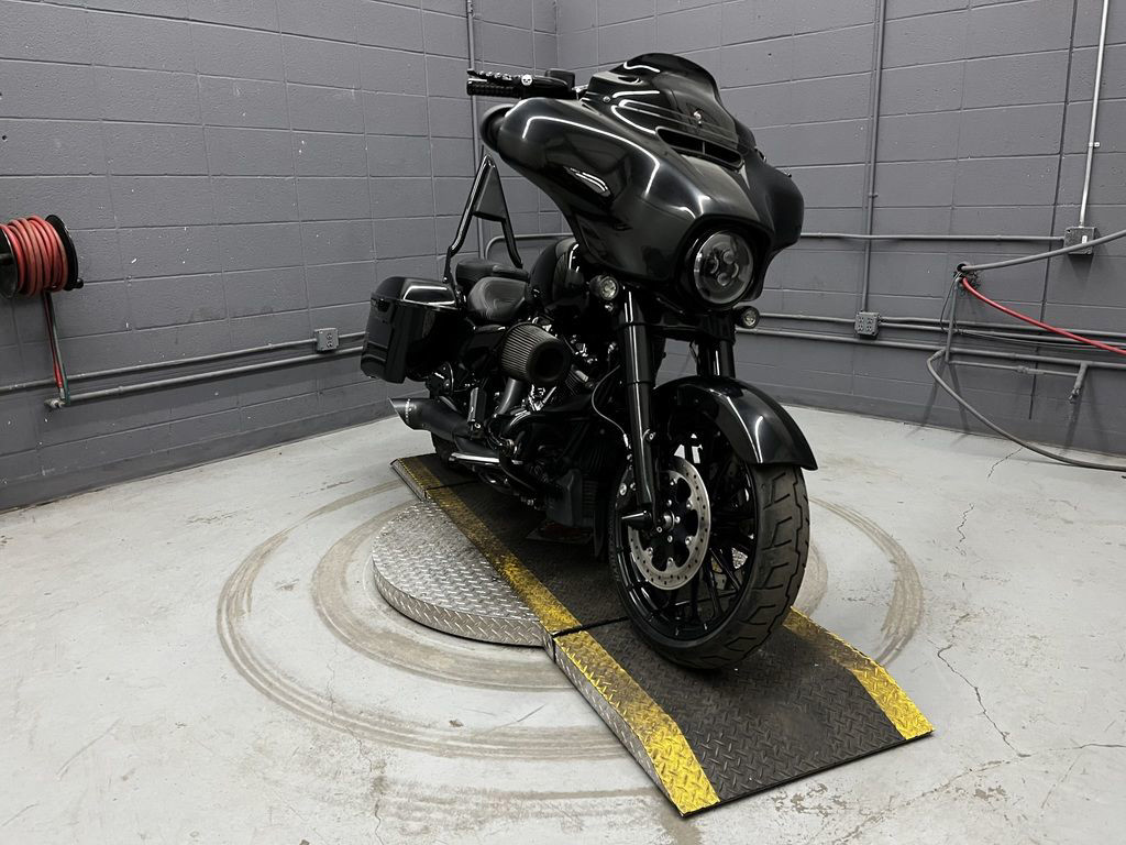 Street Glide®