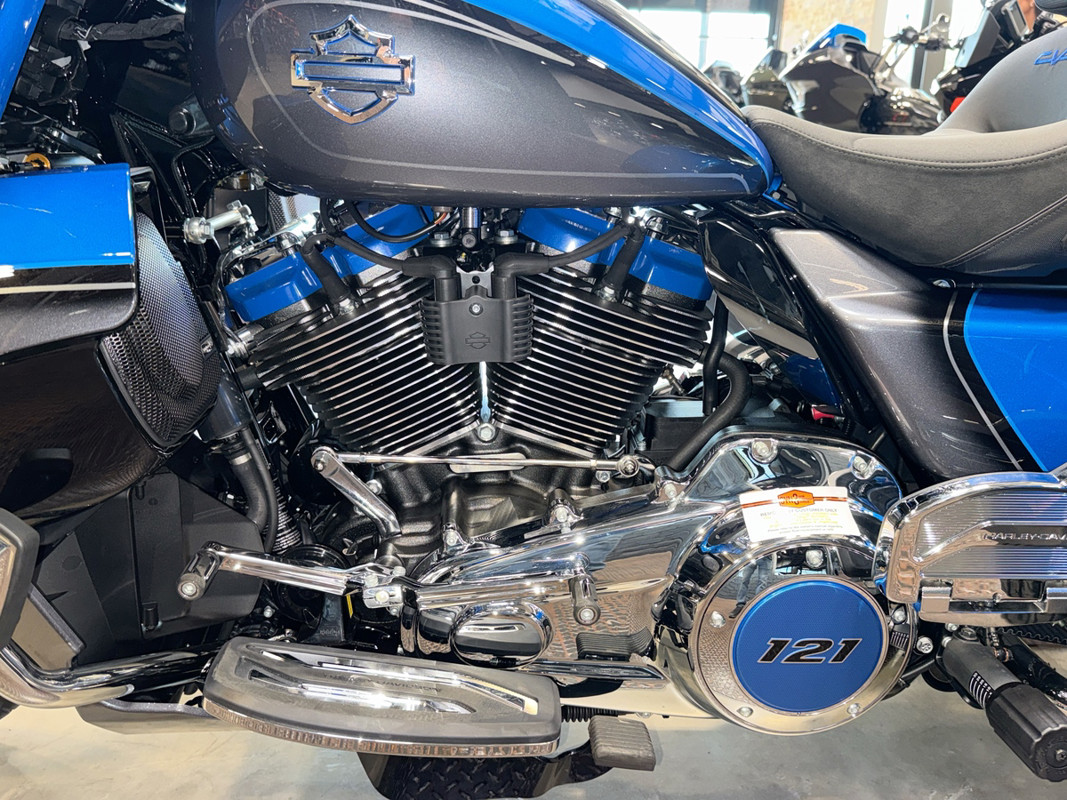 CVO® Street Glide® 3 Limited