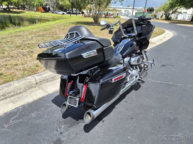Road Glide®