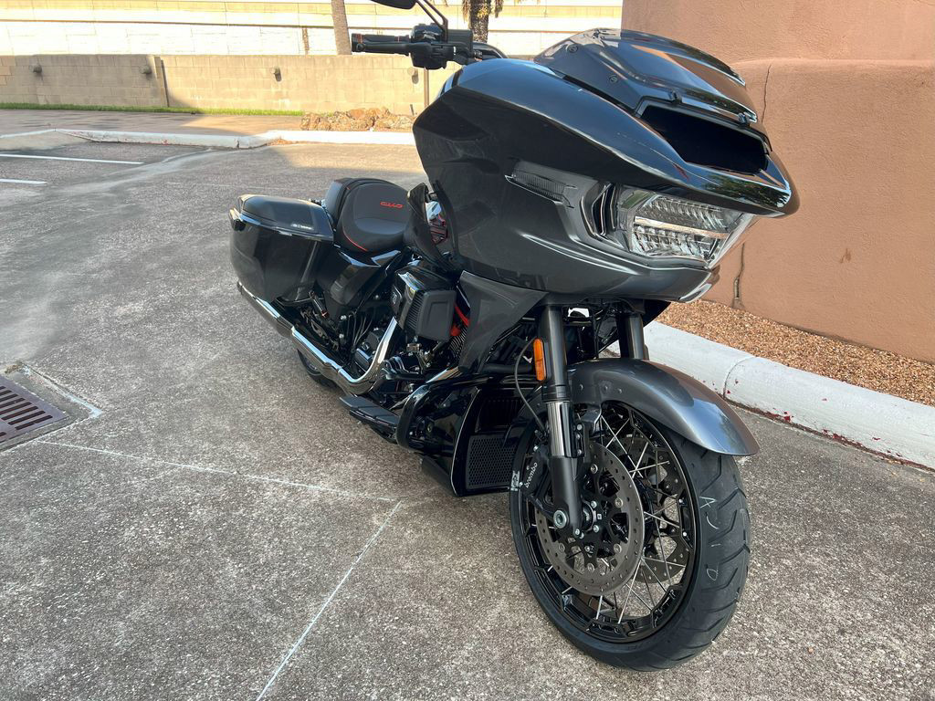 CVO® Road Glide®