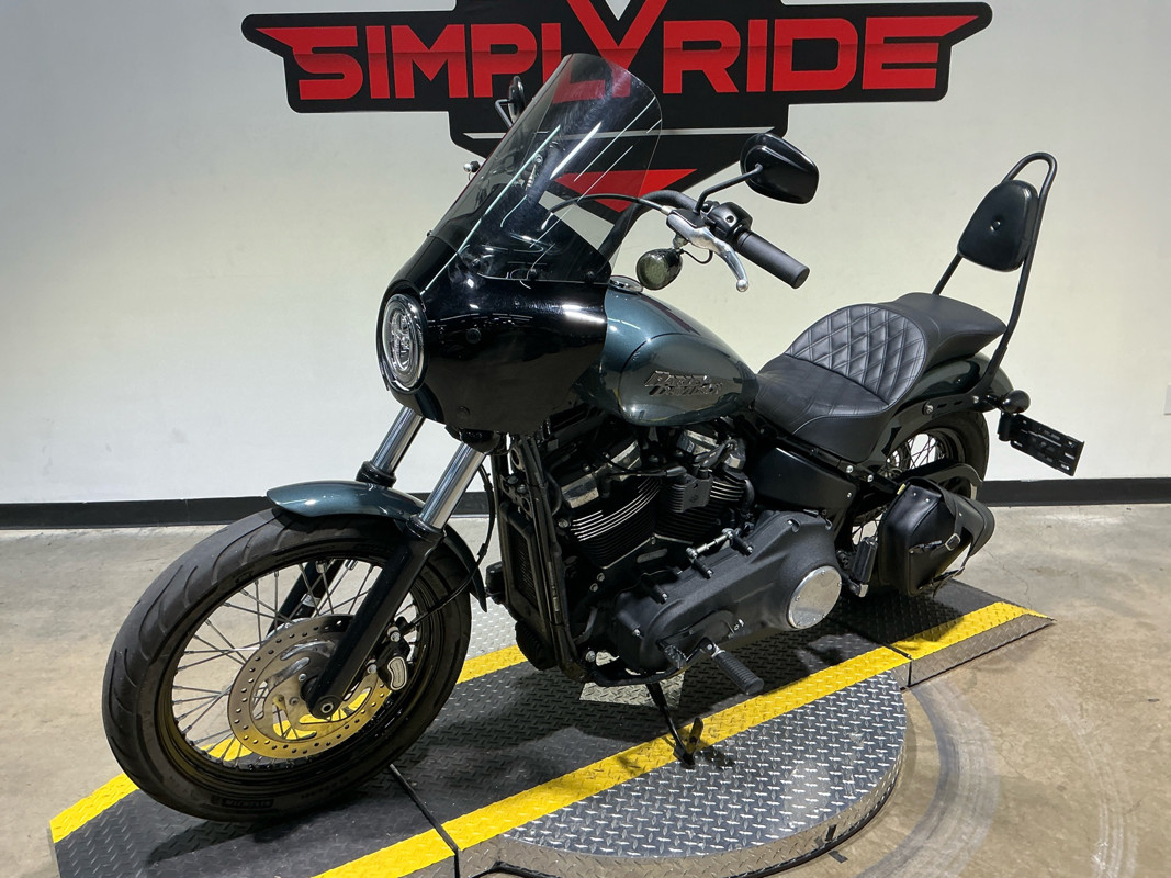 Street Bob®