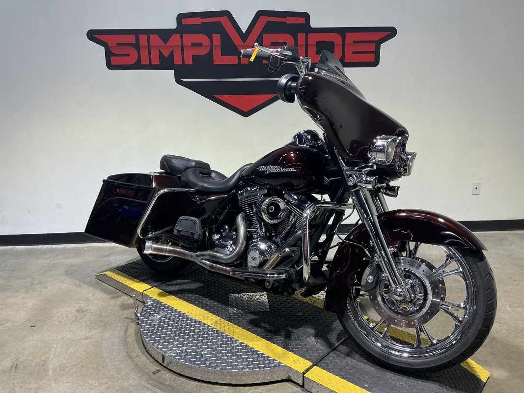Street Glide®
