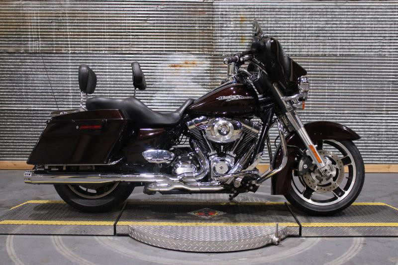 Street Glide®