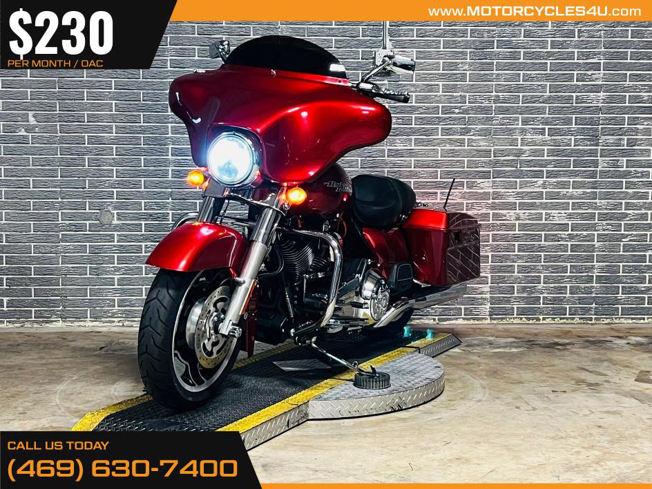 Street Glide®