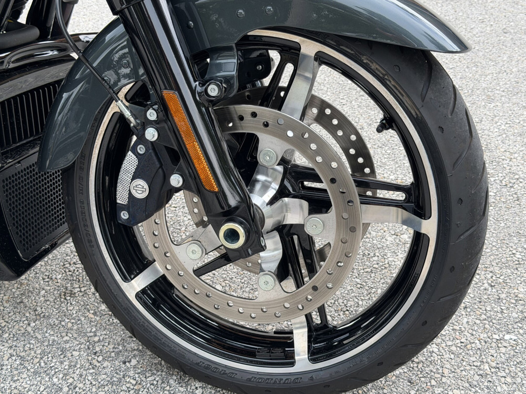 Road Glide®