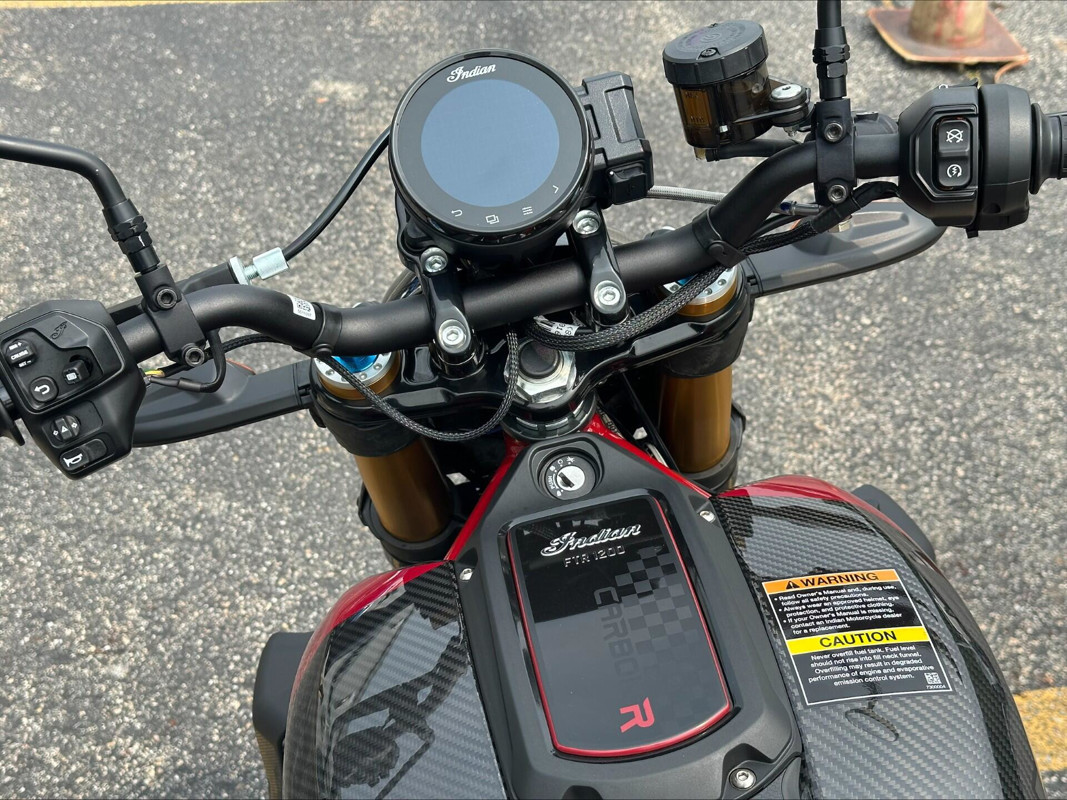 FTR R Carbon