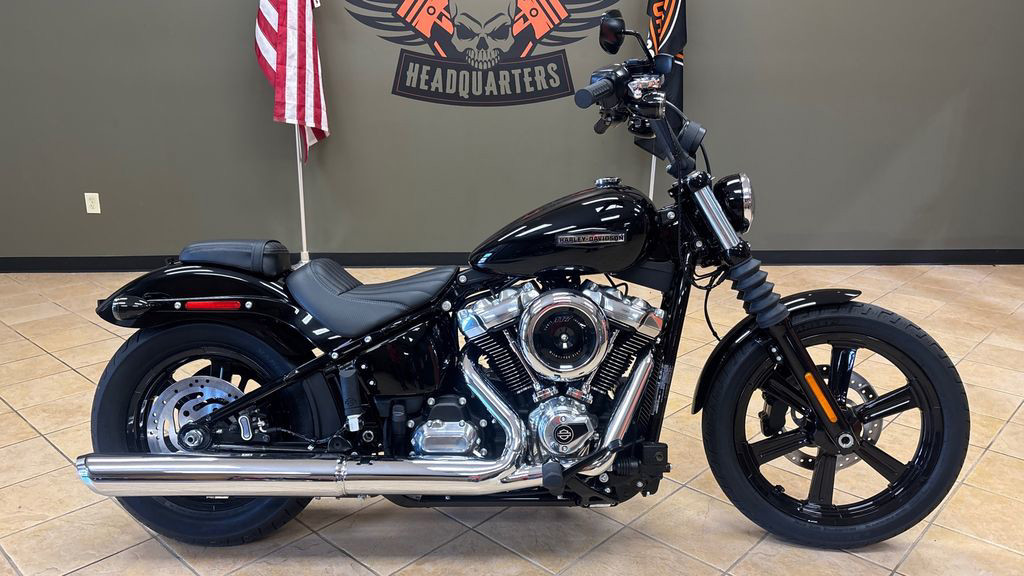 Street Bob®