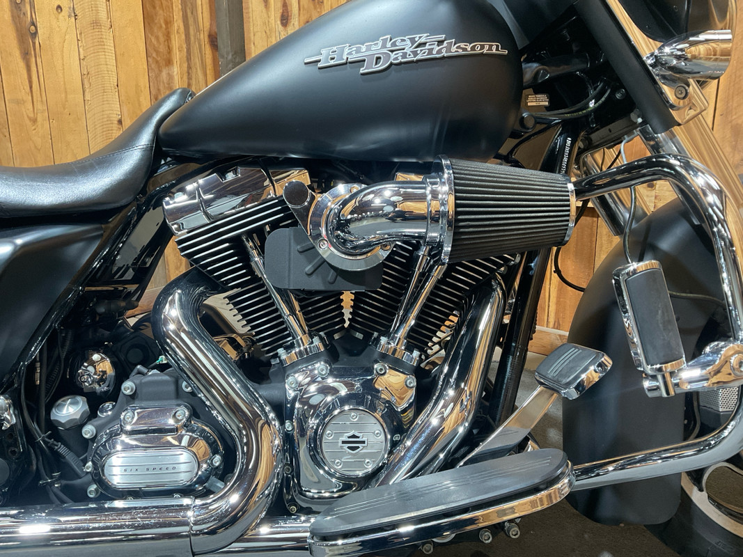 Street Glide®