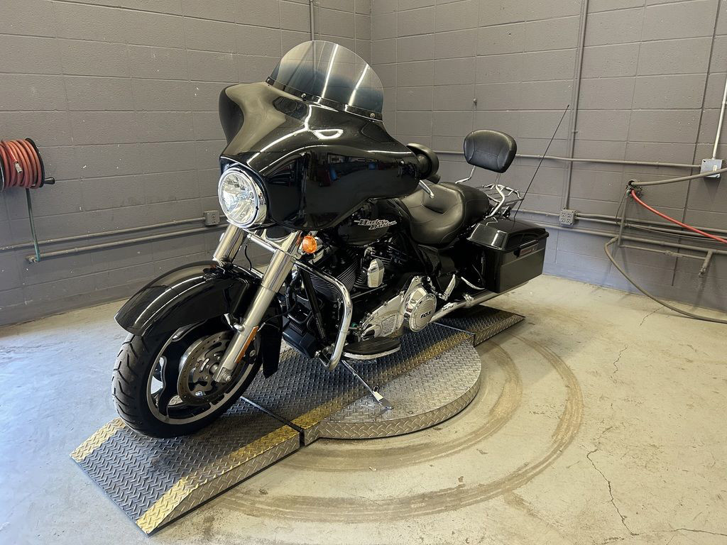 Street Glide®