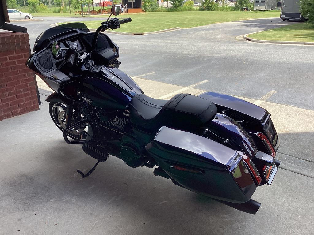 Road Glide®
