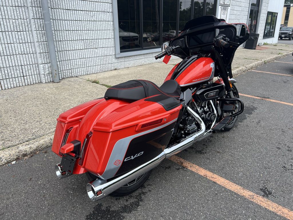 CVO® Street Glide®
