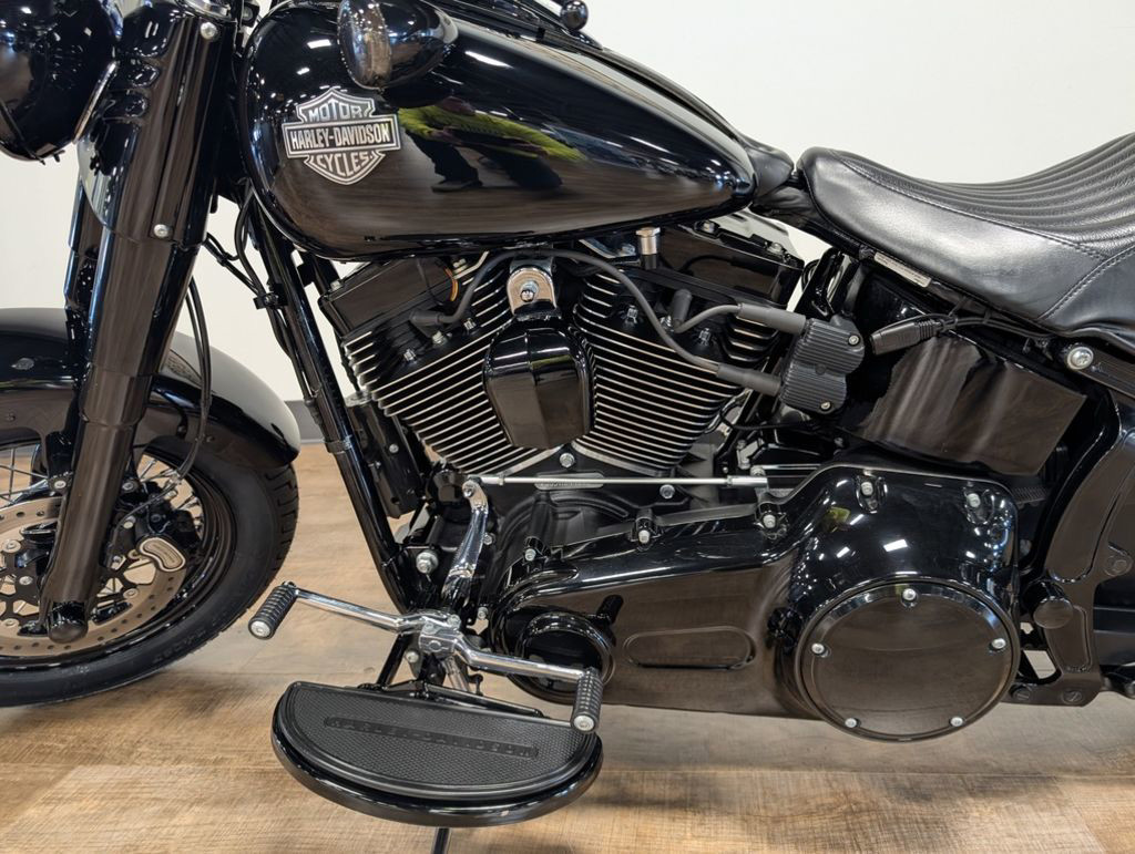Softail® Slim® S