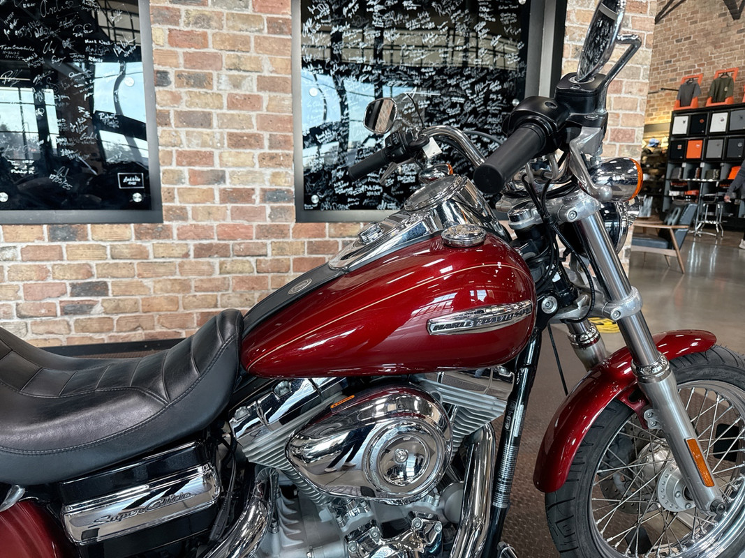 Dyna® Super Glide® Custom