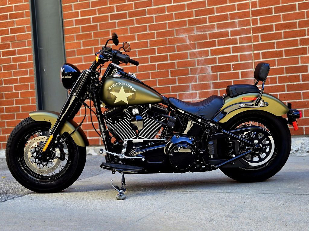 Softail® Slim® S