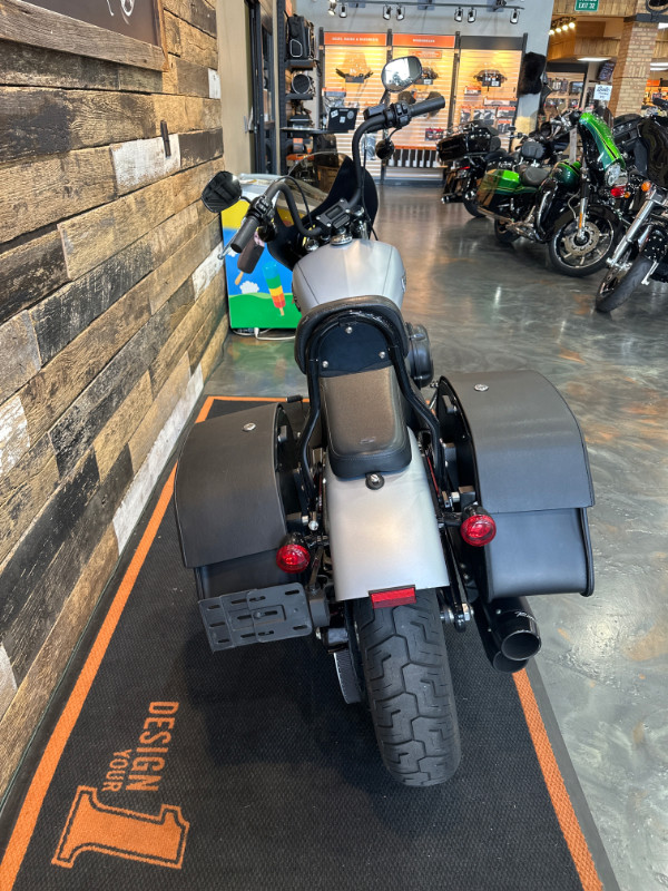 Street Bob®