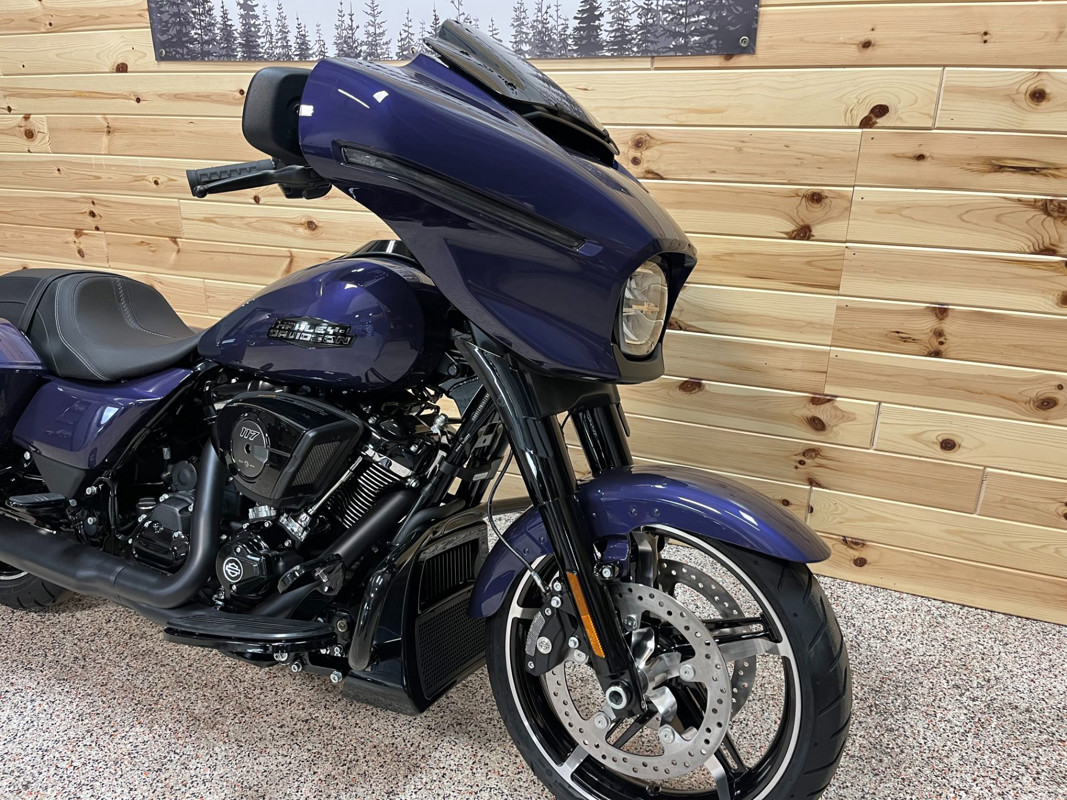 Street Glide®