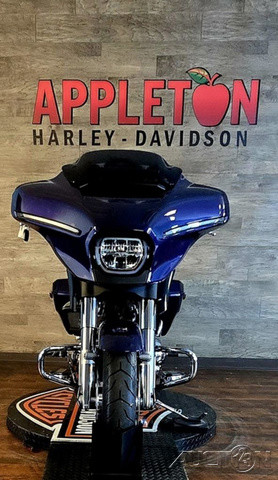 Street Glide®