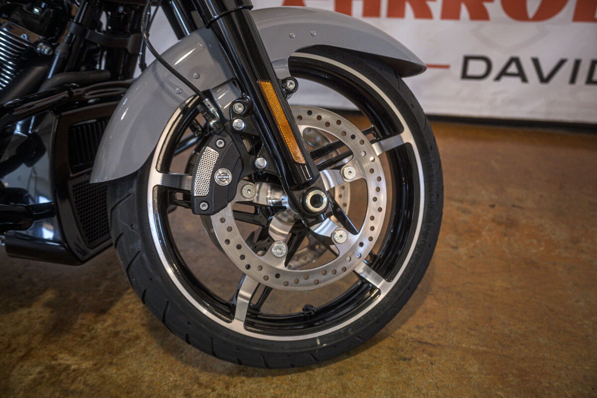 Road Glide®
