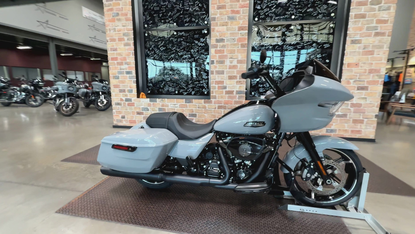 Road Glide®