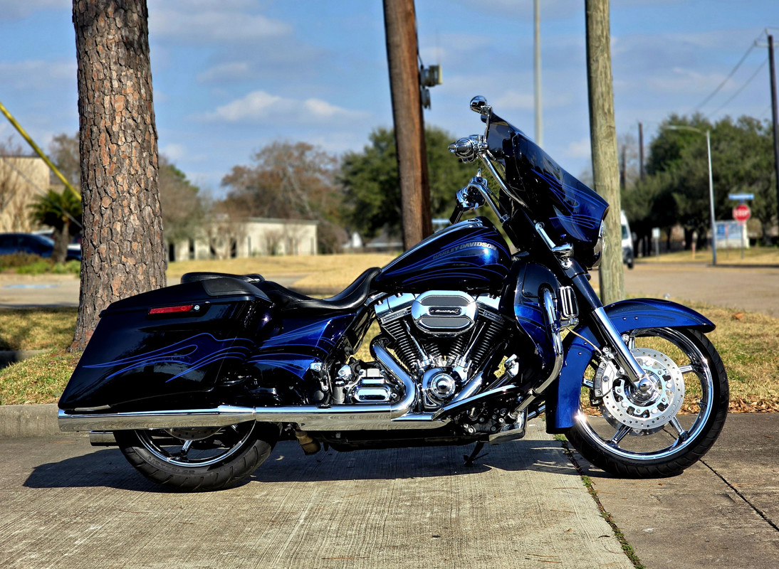 CVO® Street Glide®