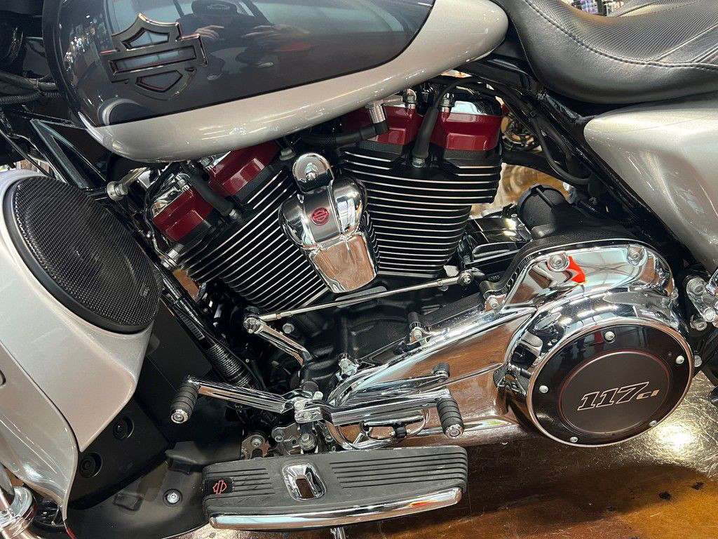 CVO® Street Glide®