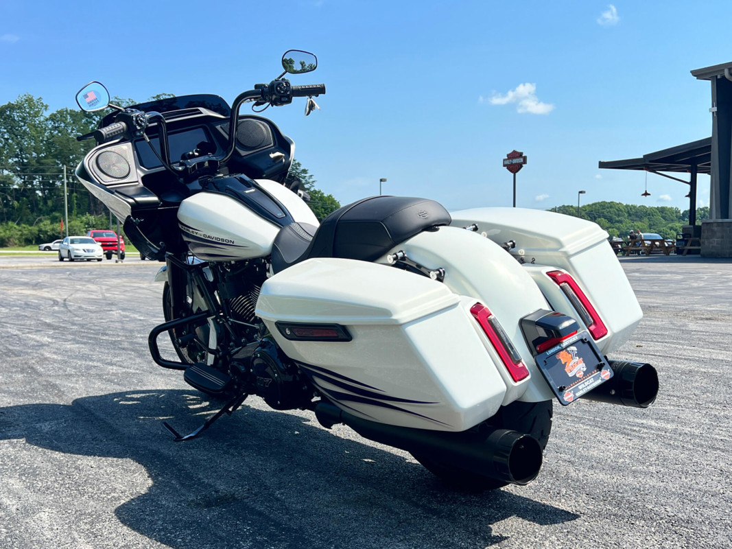 Road Glide®