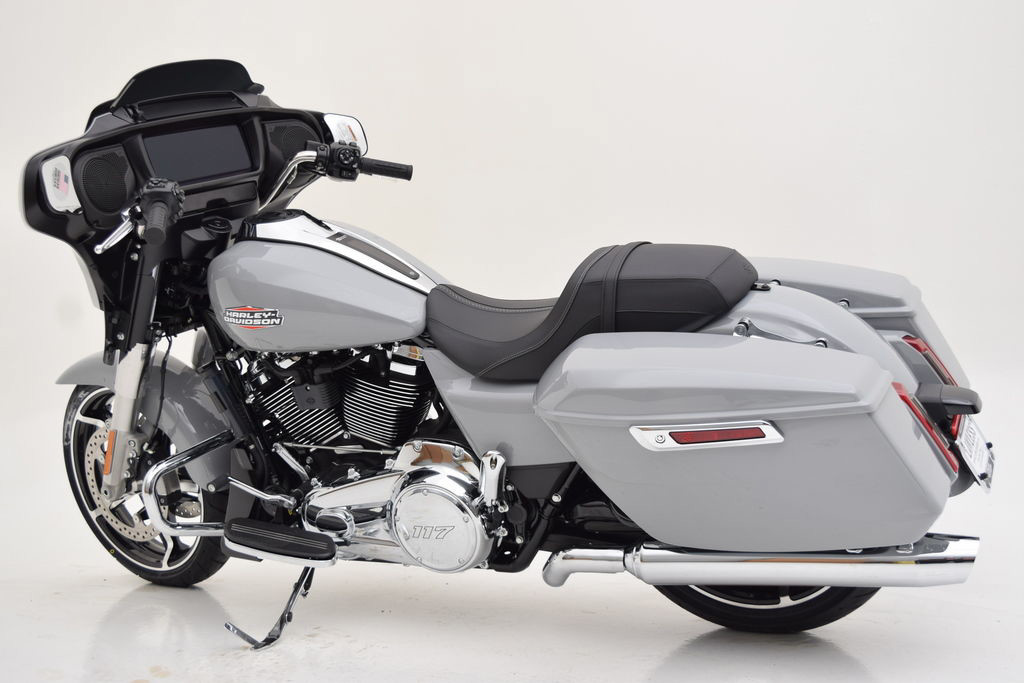 Street Glide®