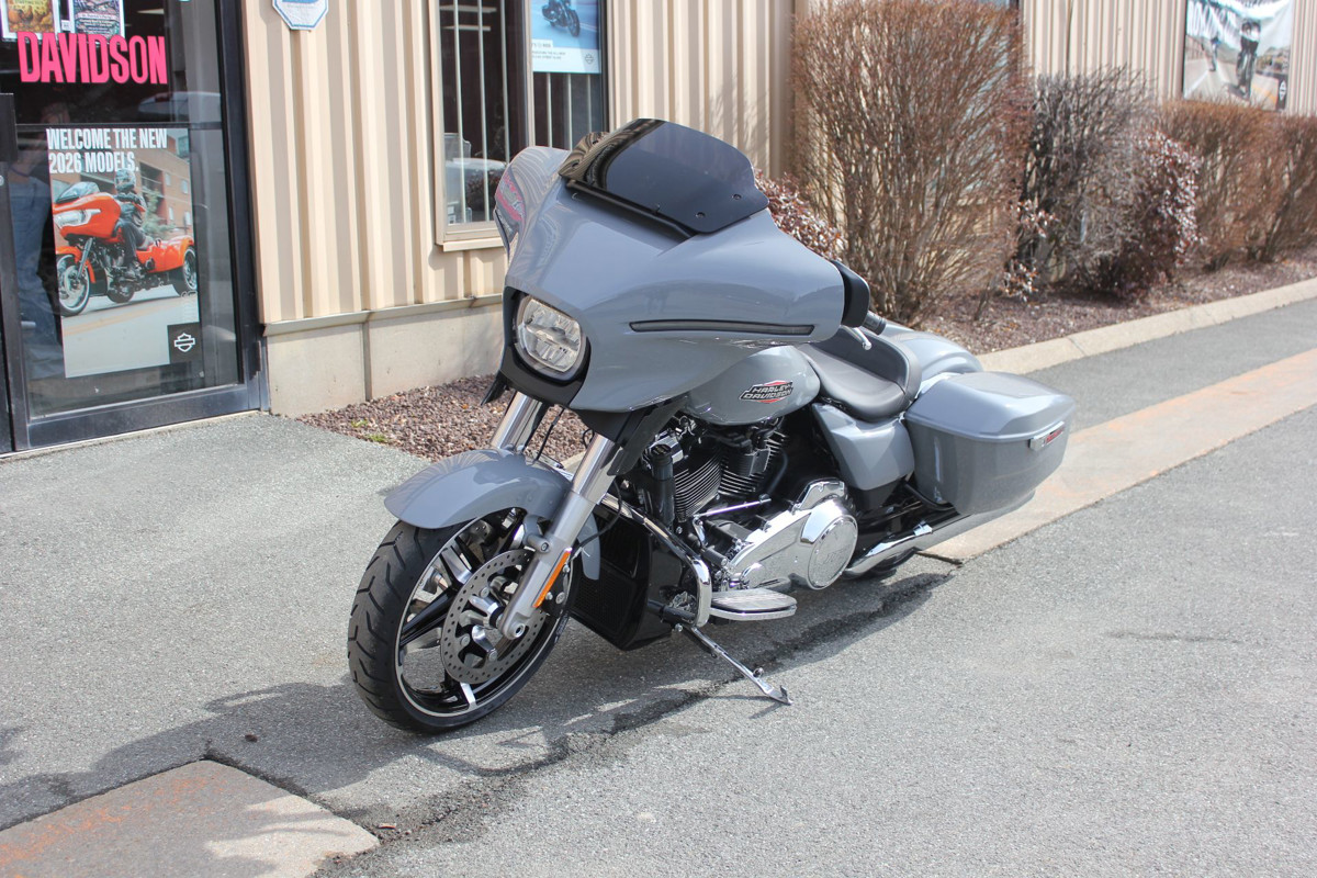 Street Glide®