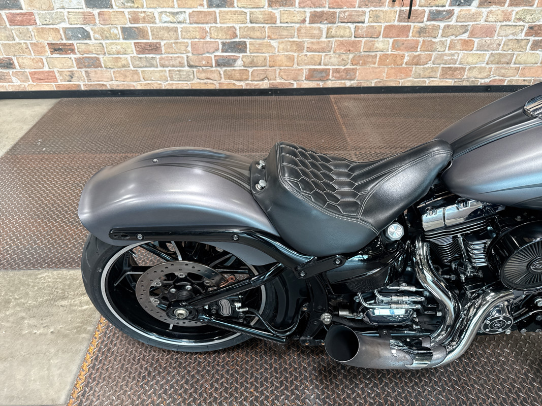 Softail® Breakout®