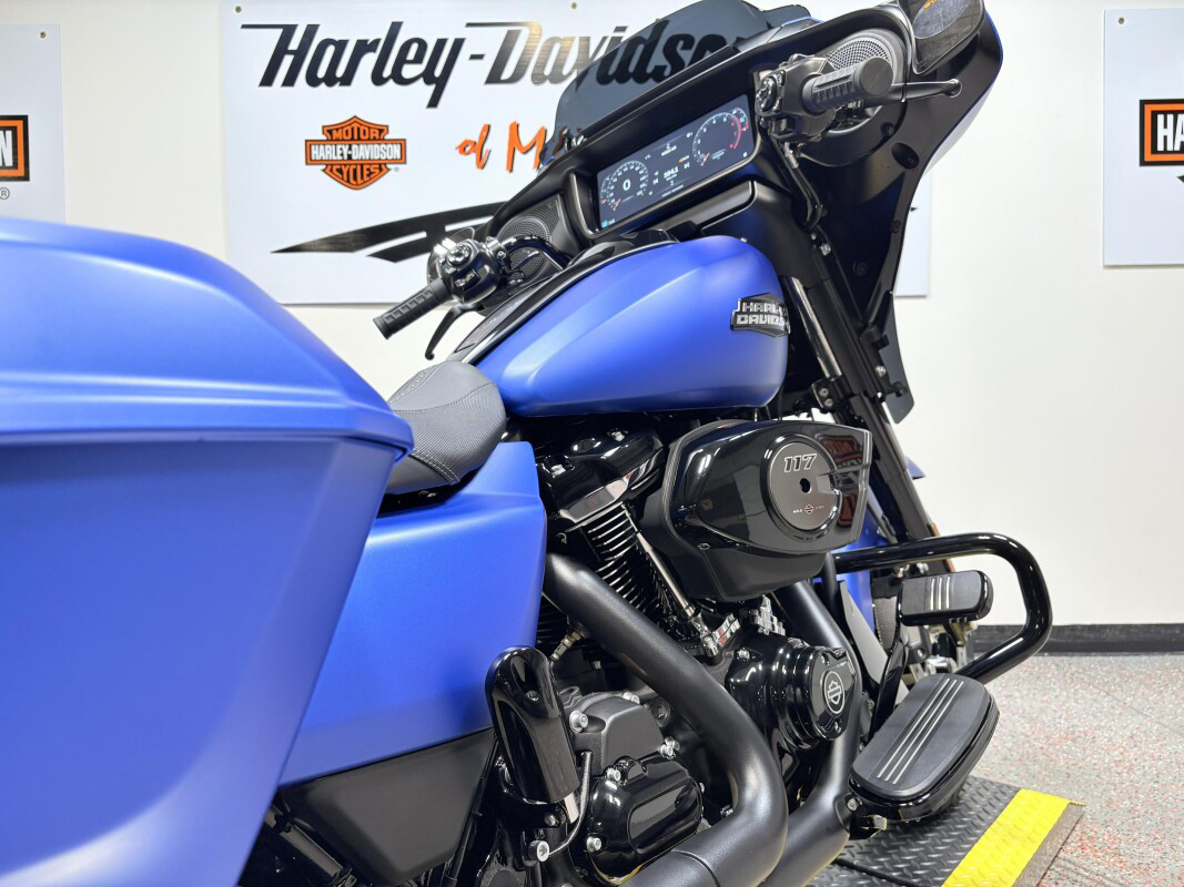 Street Glide®