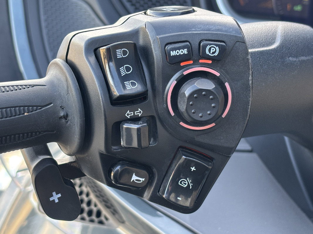 Spyder RT Limited Dark